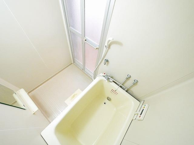 シャトリエ住吉の浴室|日々の暮らしに欠かせないお風呂です