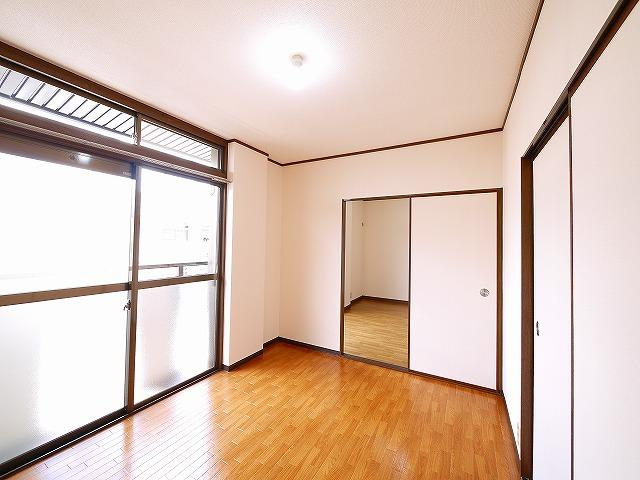 シャトリエ住吉の洋室|きれいな洋室です