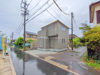 【前面道路含む現地写真】