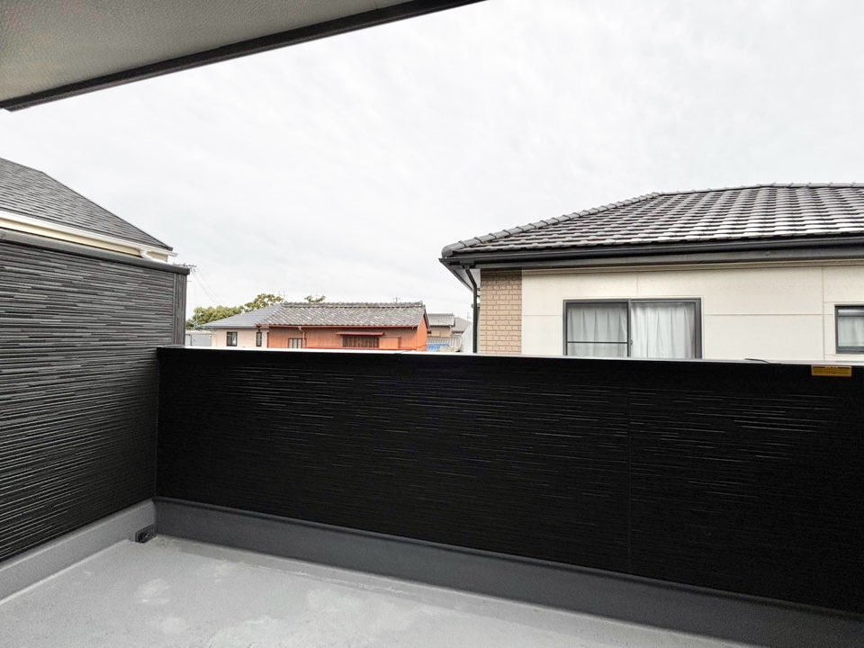 リーブルガーデン半田市乙川殿町　全2棟　新築戸建のバルコニー