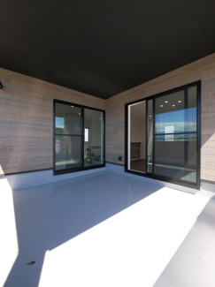 【バルコニー】 | 昭和町河東中島 オール電化新築戸建 常永駅徒歩2分 車4台可 | 広々としたインナーバルコニー