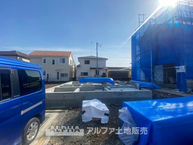 昭島市中神町2丁目　新築　全5棟　1号棟の外観|基礎工事が完了し、新しい住まいが形になり始めました。周辺環境も整い、陽当たり良好な土地で家族の新生活をスタートできます。完成を楽しみにお待ちください。