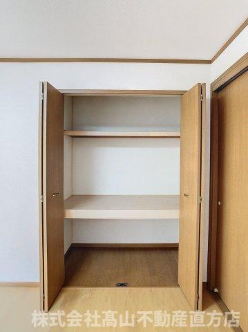 エヴァーグリーンＩの収納