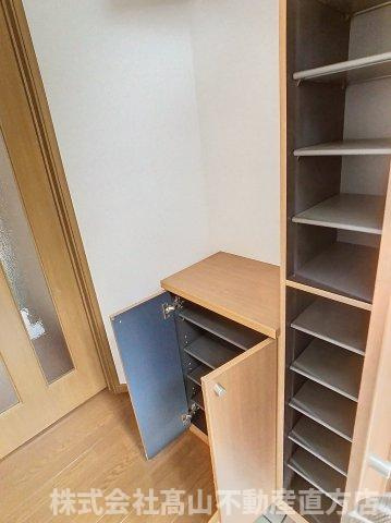エヴァーグリーンＩの収納