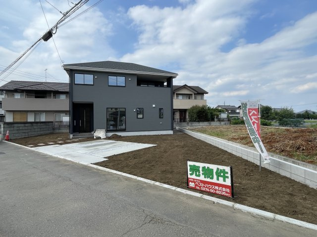 藤岡市藤岡2期（全1棟）1号棟の前面道路含む現地写真|前面道路含む現地写真です