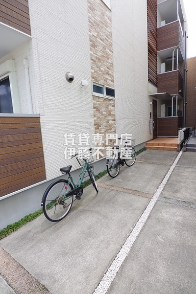 MOVE生駒EASTの駐車場