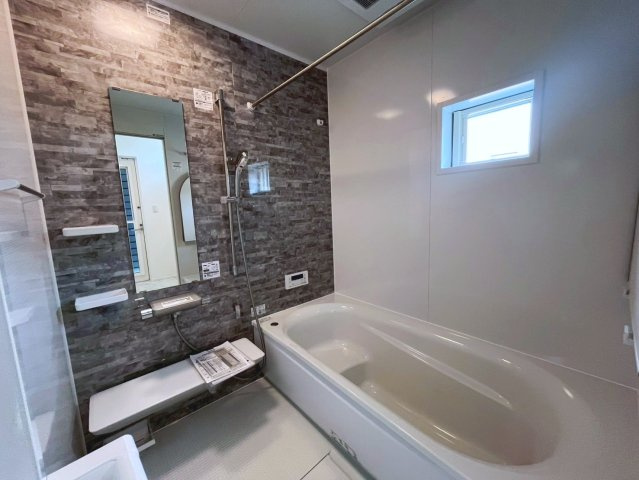 沖縄市古謝1丁目　全2棟　1号棟の浴室