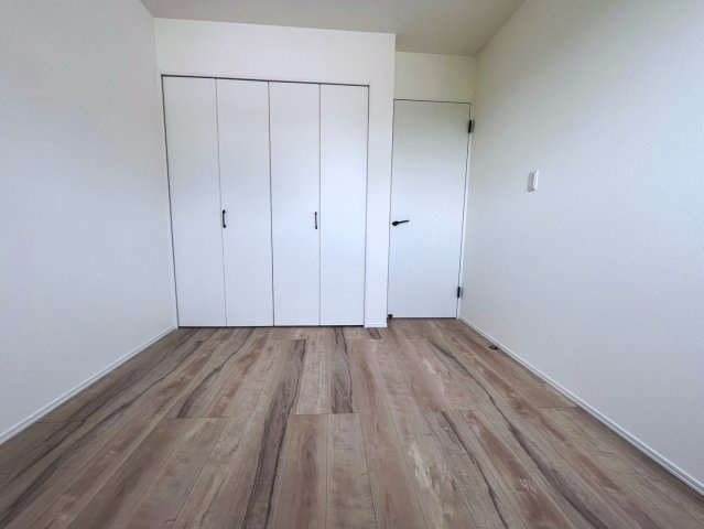 沖縄市古謝1丁目　全2棟　1号棟の洋室|5帖