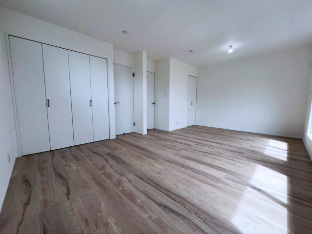 沖縄市古謝1丁目　全2棟　1号棟の洋室|11.7帖