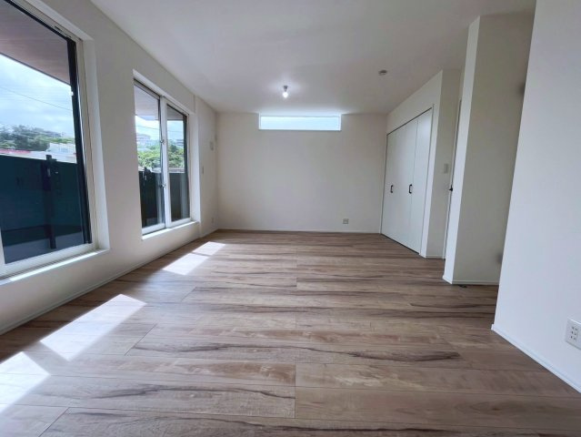 沖縄市古謝1丁目　全2棟　1号棟の洋室|11.7帖