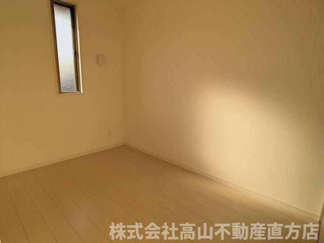 プライマリー直方の洋室