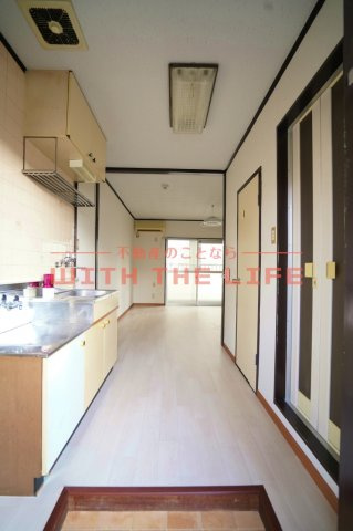 PLEAST久留米大前【キャッシュバック対象物件】の玄関|明るい玄関です