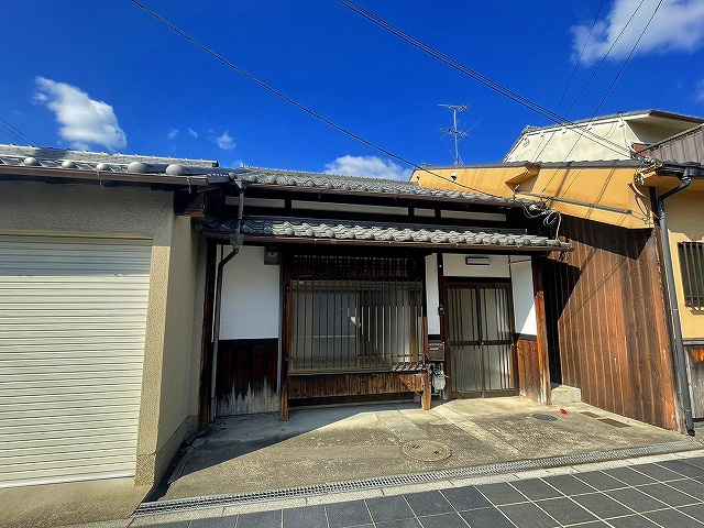 高畑町戸建貸家Ⅱの外観|外観も気になるポイント