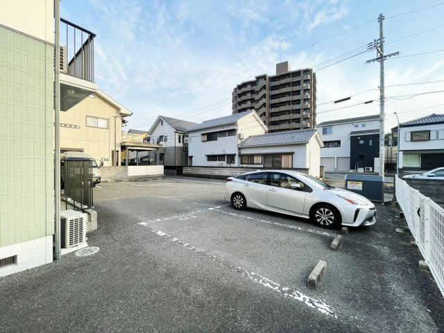 ディアスＡＭＯの駐車場
