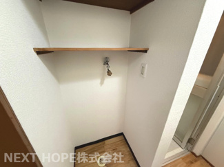 【洗面所】 | 尼崎市東難波町3丁目中古戸建 | 洗面室内には室内洗濯機置き場もございます！！