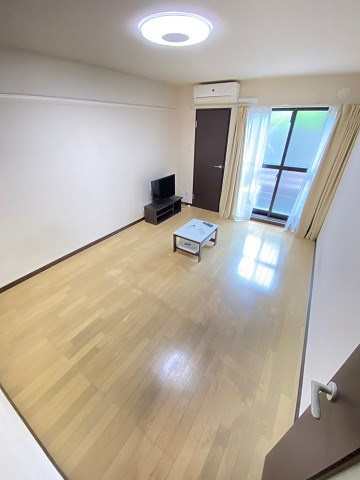 レオネクスト上甲子園の居間・リビング