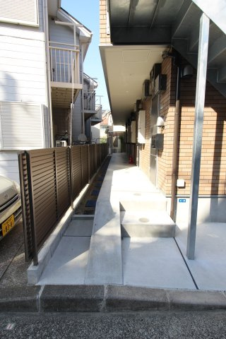 コモド日吉本町のエントランス