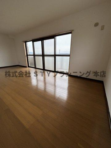 仲介手数料０円！ディアコート井内の居間・リビング