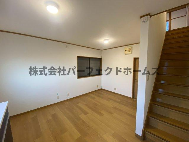 高倉1丁目戸建　賃貸の洋室|広々とした洋室です