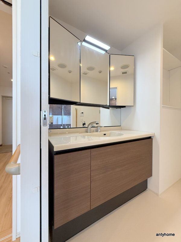 ハイデンス梅ヶ枝　仲介手数料無料の洗面所