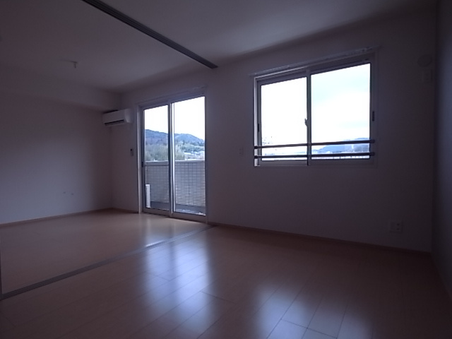 神戸市北区谷上東町のアパート