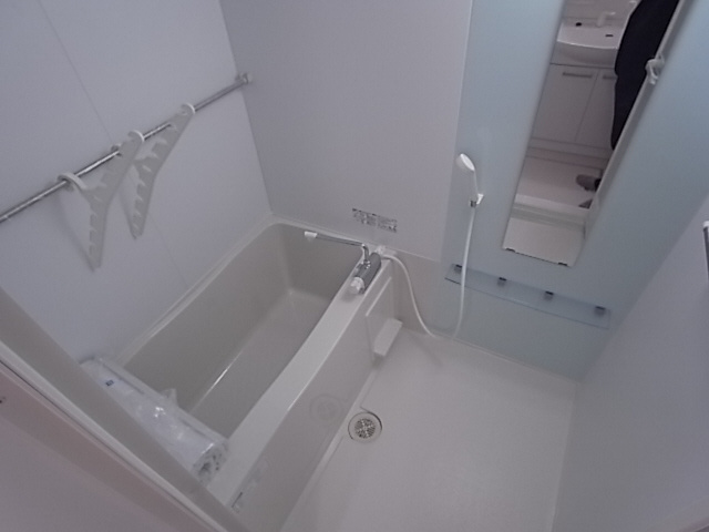 神戸市北区谷上東町のアパートの浴室