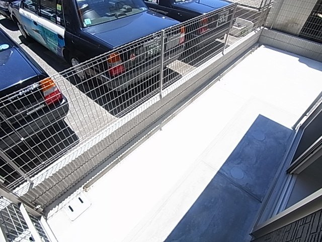 神戸市兵庫区兵庫町２丁目のアパートのバルコニー