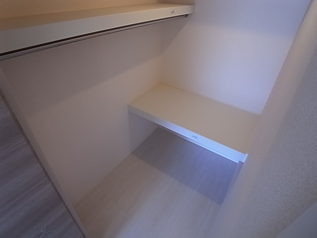 神戸市兵庫区兵庫町２丁目のアパートの収納