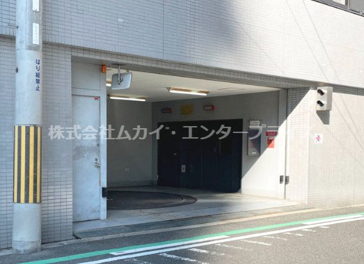 京町堀センタービルディングの駐車場|駐車場に車を止められます