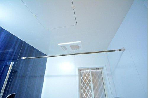 新座市東１丁目の中古一戸建の設備|◇浴室乾燥機◇　
浴室乾燥機付きで雨の日にもお洗濯ものを乾かせます。