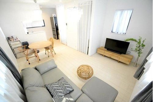 新座市東１丁目の中古一戸建の居間・リビング|リビングダイニングを分けやすい間取りです。