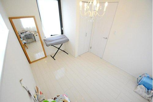 新座市東１丁目の中古一戸建の洋室|3階5.8帖の洋室です。