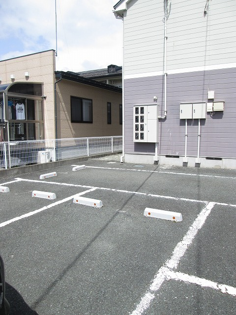サンホワイトの駐車場|駐車場
