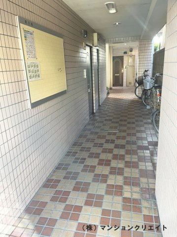 ビブレ豊島のエントランス|廊下
