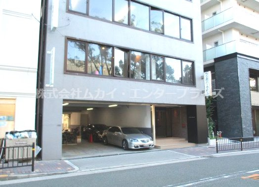 ウツボパークビルの外観|外観もきれいです