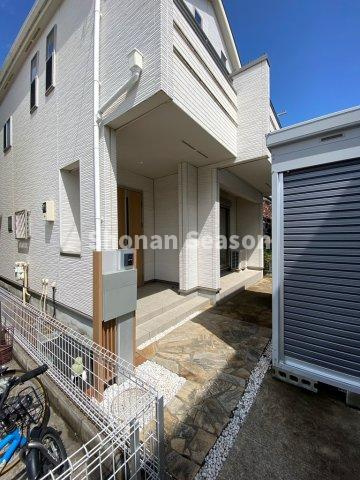 【外観】 | 「長期優良住宅」認定取得住宅♪建物きれいにお使いです。　　　　　　
まずは内見にいらして、新生活をイメージしてみませんか♪