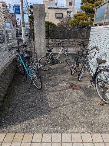 【その他共用部分】 | ＫＭ・スプリングス | 自転車置き場です