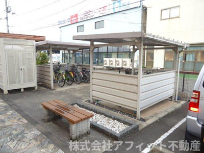 【その他共用部分】 | カサルビア | 屋根付き駐輪場