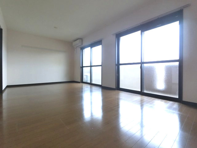 【居間・リビング】