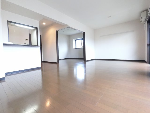 【居間・リビング】