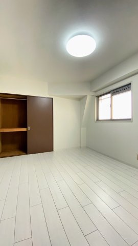 サンエクセル江井ヶ島の収納|洋室の収納