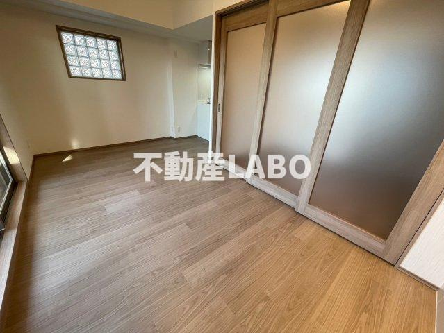 プレジオ弁天町の寝室