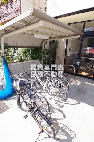 クレアールの駐車場