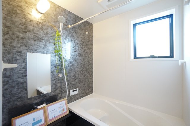 リーブルガーデン常滑市西之口2丁目　　2号棟の独立洗面台|暮らしを快適に変える、シャワー付き洗面化粧台