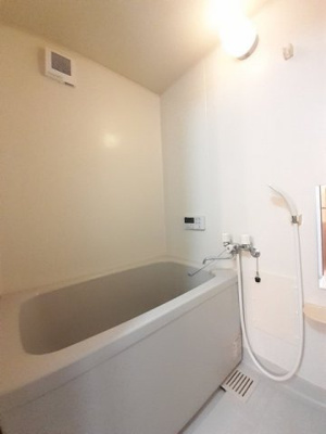 【浴室】 | サントル吉藤Ａ | お風呂で日々の疲れを落としましょう