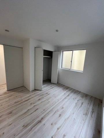 志木市中宗岡の洋室