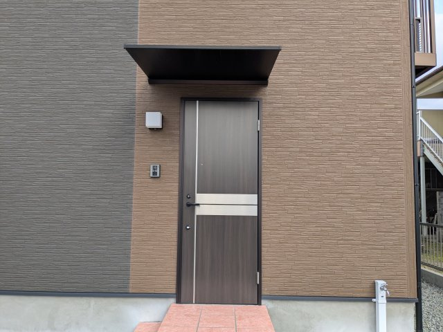 都城市久保原町の中古一戸建の玄関