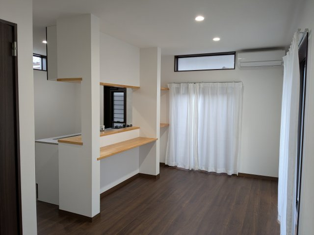 都城市久保原町の中古一戸建の居間・リビング