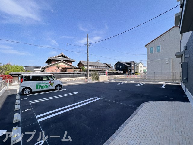 エスポワール稲口の駐車場
