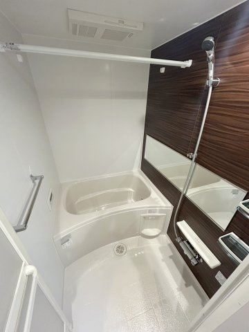 ＬａＴｕｒ広尾の浴室|★追い焚き・乾燥機付き★